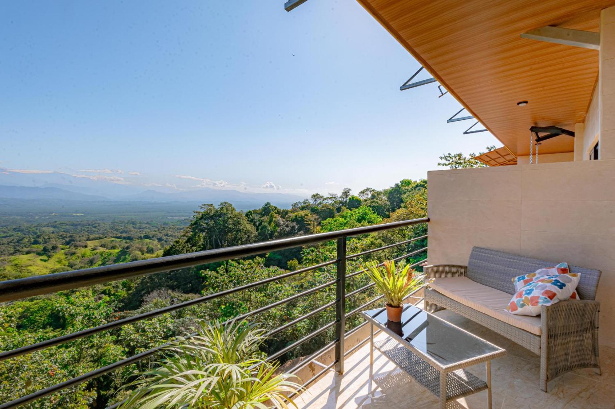 Mountain Top Park Hotel Quepos Eksteriør billede